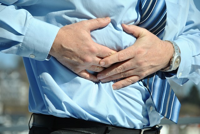 stomach-pain-2493327_640.jpg